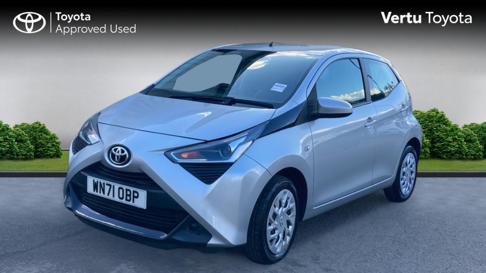 Toyota Aygo 1.0 VVT-i X-Play 5dr Petrol Hatchback - Image 3
