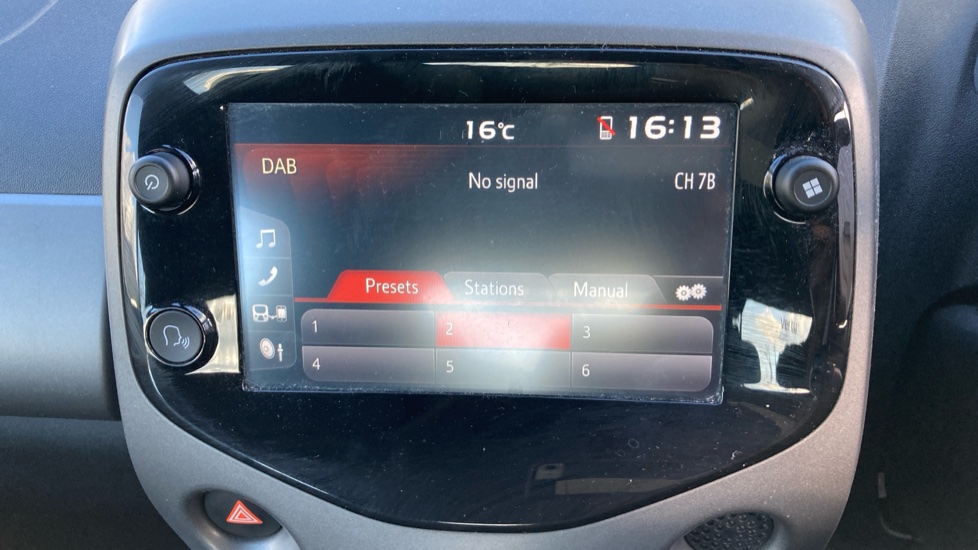 Toyota Aygo 1.0 VVT-i X-Play 5dr Petrol Hatchback - Image 9