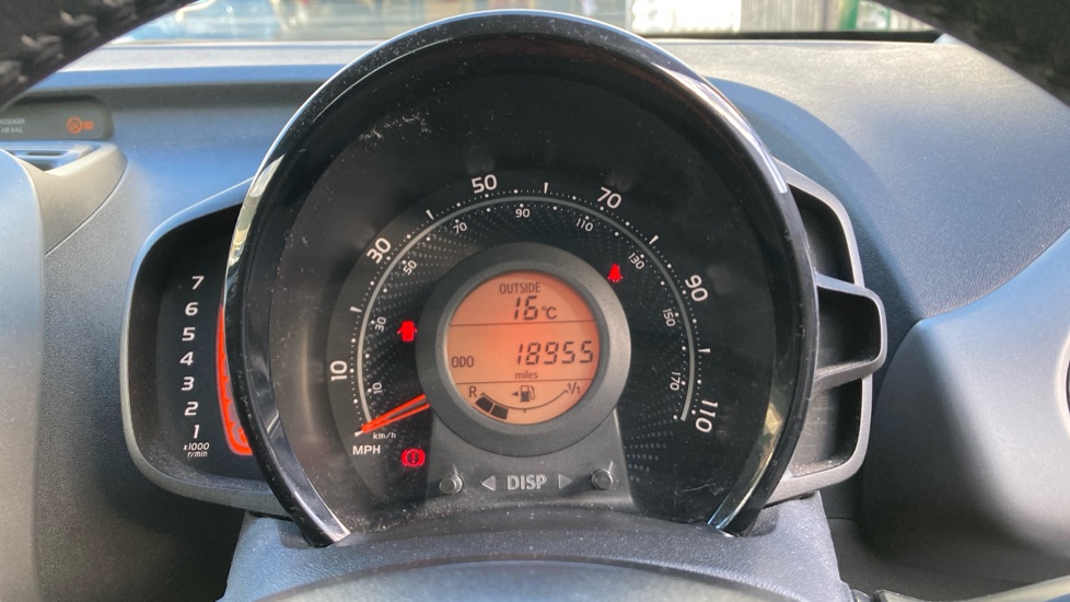 Toyota Aygo 1.0 VVT-i X-Play 5dr Petrol Hatchback - Image 11