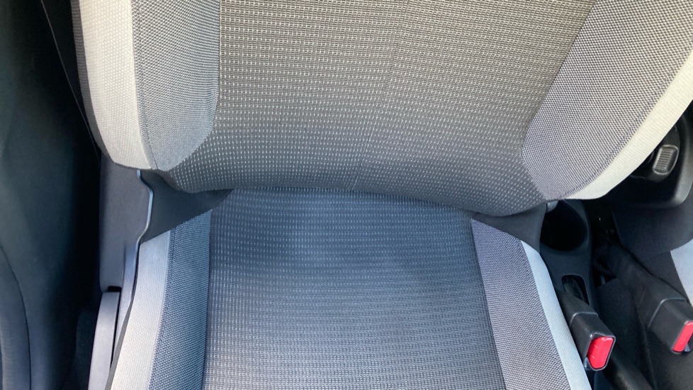 Toyota Aygo 1.0 VVT-i X-Play 5dr Petrol Hatchback - Image 14
