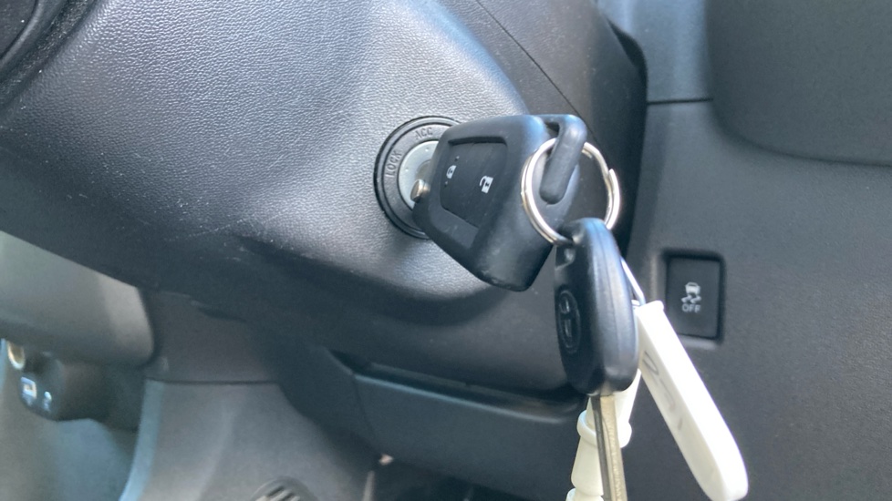 Toyota Aygo 1.0 VVT-i X-Play 5dr Petrol Hatchback - Image 16
