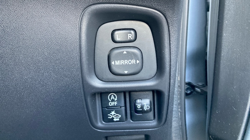 Toyota Aygo 1.0 VVT-i X-Play 5dr Petrol Hatchback - Image 50