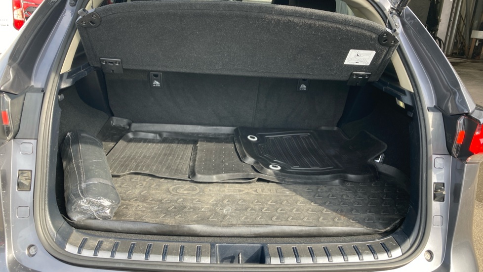 Lexus NX 300h 2.5 Premium Sport Edition 5dr CVT [Pan roof] Hybrid Estate - Image 13