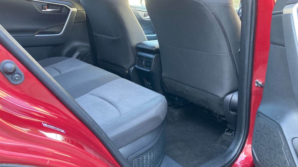 Toyota RAV4 2.5 VVT-i Hybrid Design 5dr CVT Hybrid Estate - Image 8