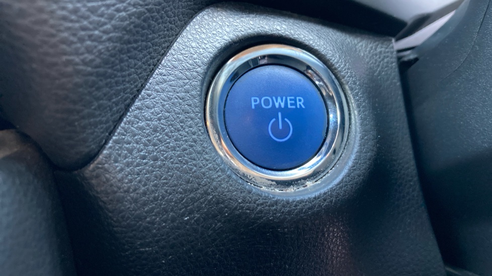 Toyota RAV4 2.5 VVT-i Hybrid Design 5dr CVT Hybrid Estate - Image 16