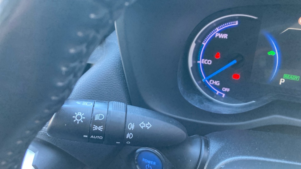 Toyota RAV4 2.5 VVT-i Hybrid Design 5dr CVT Hybrid Estate - Image 34