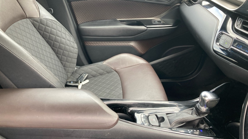 Toyota C-HR 1.8 Hybrid Excel 5dr CVT Hybrid Hatchback - Image 18
