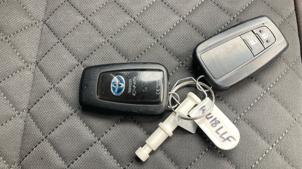 Toyota C-HR 1.8 Hybrid Excel 5dr CVT Hybrid Hatchback - Image 28