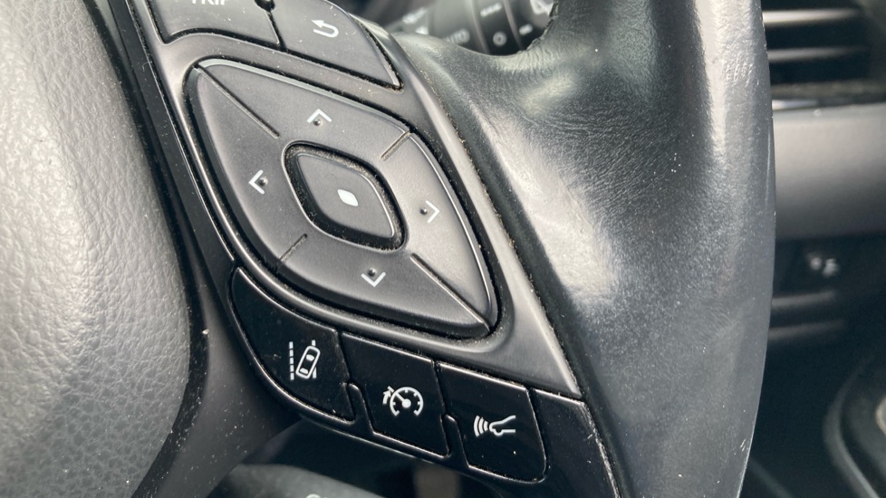 Toyota C-HR 1.8 Hybrid Excel 5dr CVT Hybrid Hatchback - Image 30