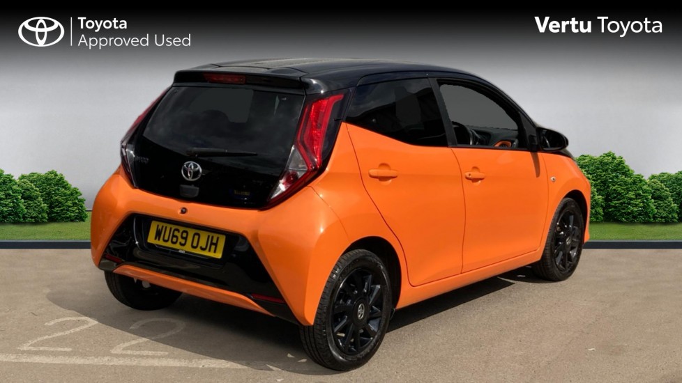 Toyota Aygo 1.0 VVT-i X-Cite 5 5dr Petrol Hatchback - Image 2