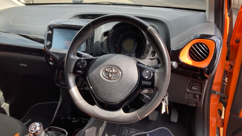 Toyota Aygo 1.0 VVT-i X-Cite 5 5dr Petrol Hatchback - Image 7