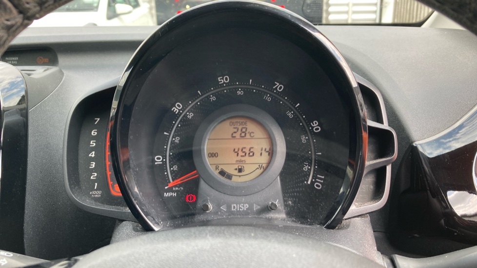 Toyota Aygo 1.0 VVT-i X-Cite 5 5dr Petrol Hatchback - Image 11