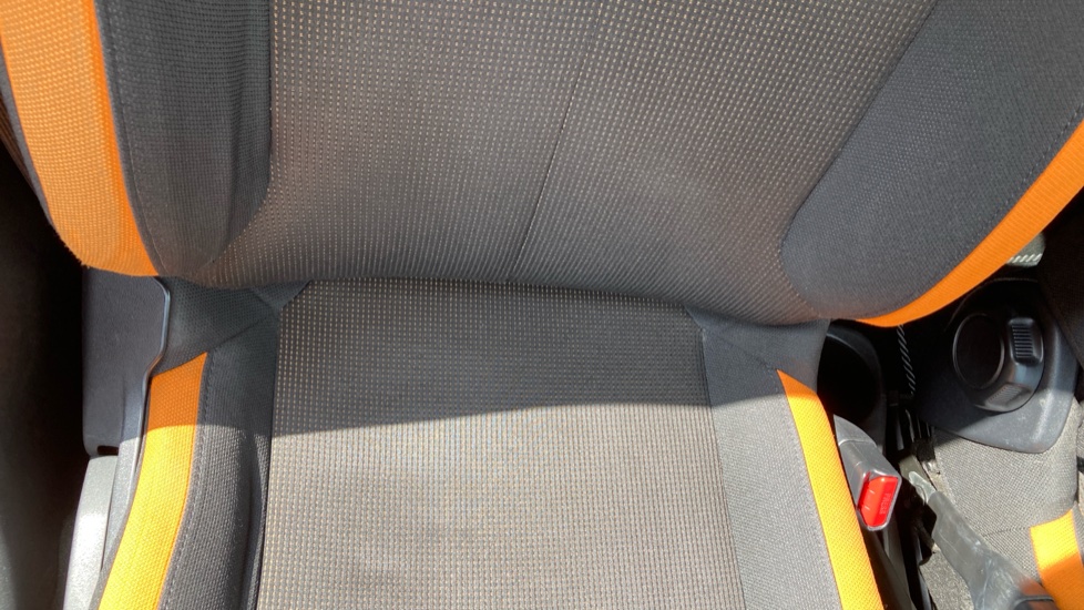 Toyota Aygo 1.0 VVT-i X-Cite 5 5dr Petrol Hatchback - Image 14