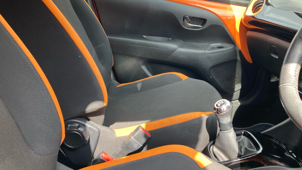 Toyota Aygo 1.0 VVT-i X-Cite 5 5dr Petrol Hatchback - Image 18