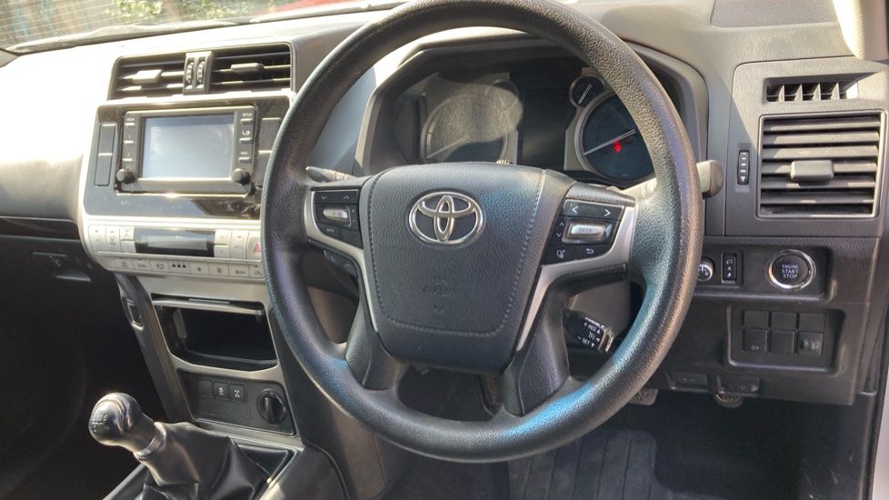 Toyota Land Cruiser Lwb Diesel 2.8D 204 Utility Commercial - Image 7