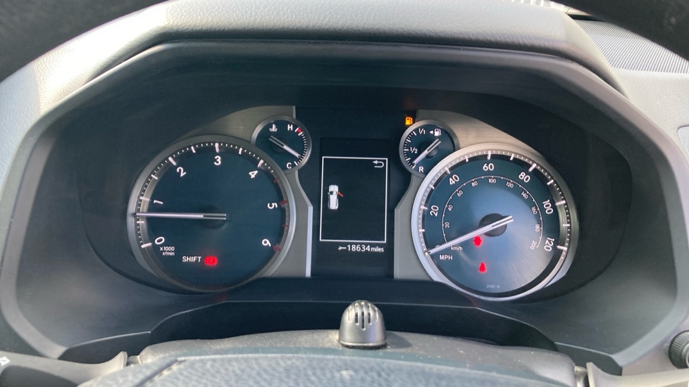 Toyota Land Cruiser Lwb Diesel 2.8D 204 Utility Commercial - Image 11