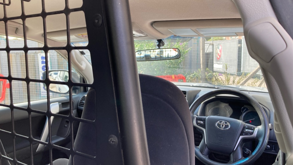 Toyota Land Cruiser Lwb Diesel 2.8D 204 Utility Commercial - Image 19