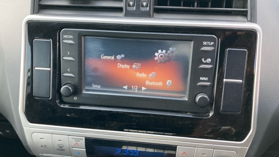 Toyota Land Cruiser Lwb Diesel 2.8D 204 Utility Commercial - Image 37