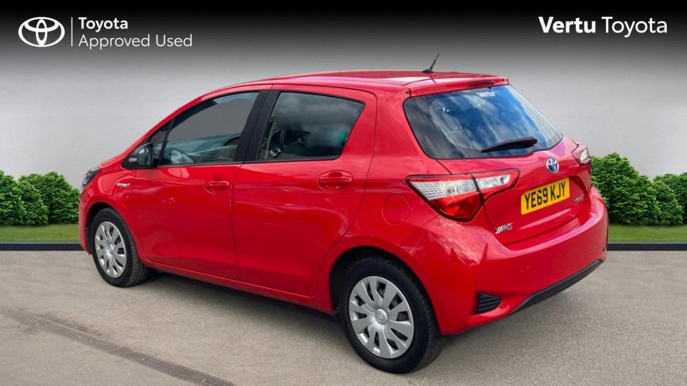 Toyota Yaris 1.5 Hybrid Active 5dr CVT Hybrid Hatchback - Image 4