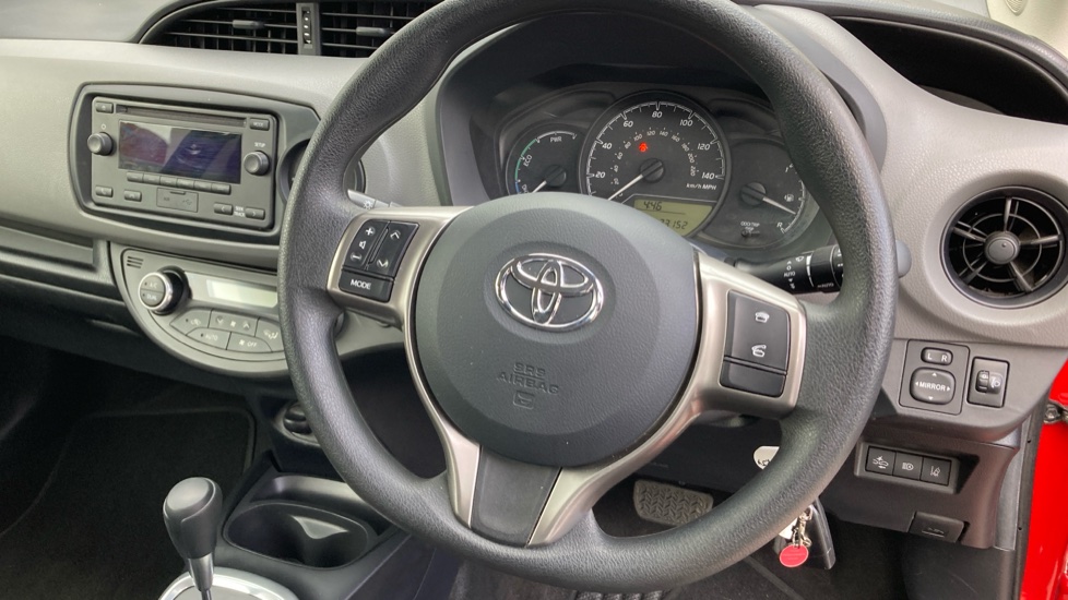 Toyota Yaris 1.5 Hybrid Active 5dr CVT Hybrid Hatchback - Image 10