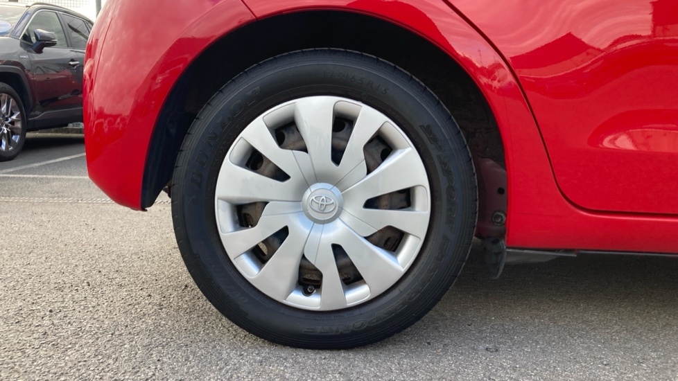Toyota Yaris 1.5 Hybrid Active 5dr CVT Hybrid Hatchback - Image 25