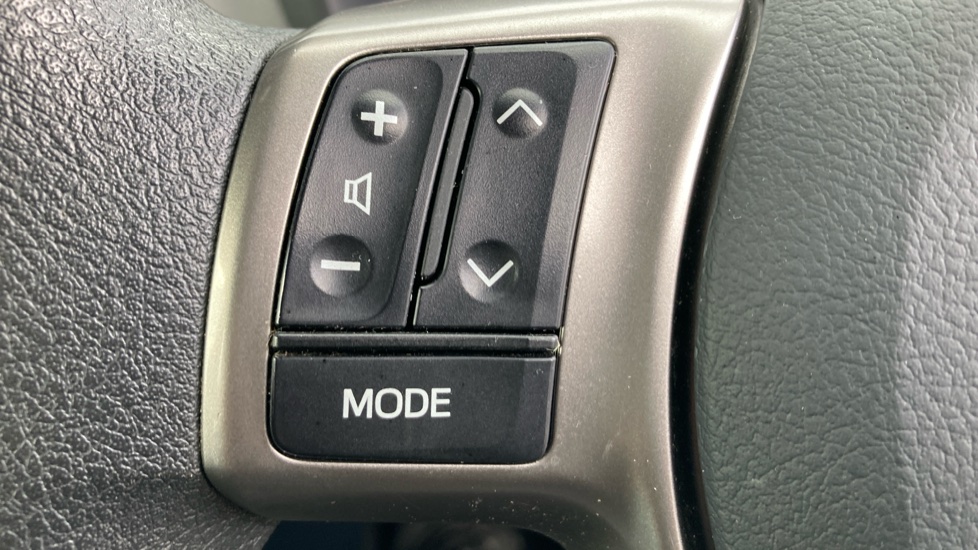 Toyota Yaris 1.5 Hybrid Active 5dr CVT Hybrid Hatchback - Image 38