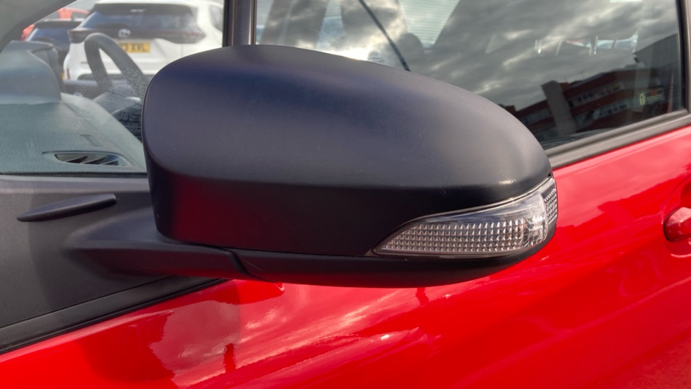 Toyota Yaris 1.5 Hybrid Active 5dr CVT Hybrid Hatchback - Image 45