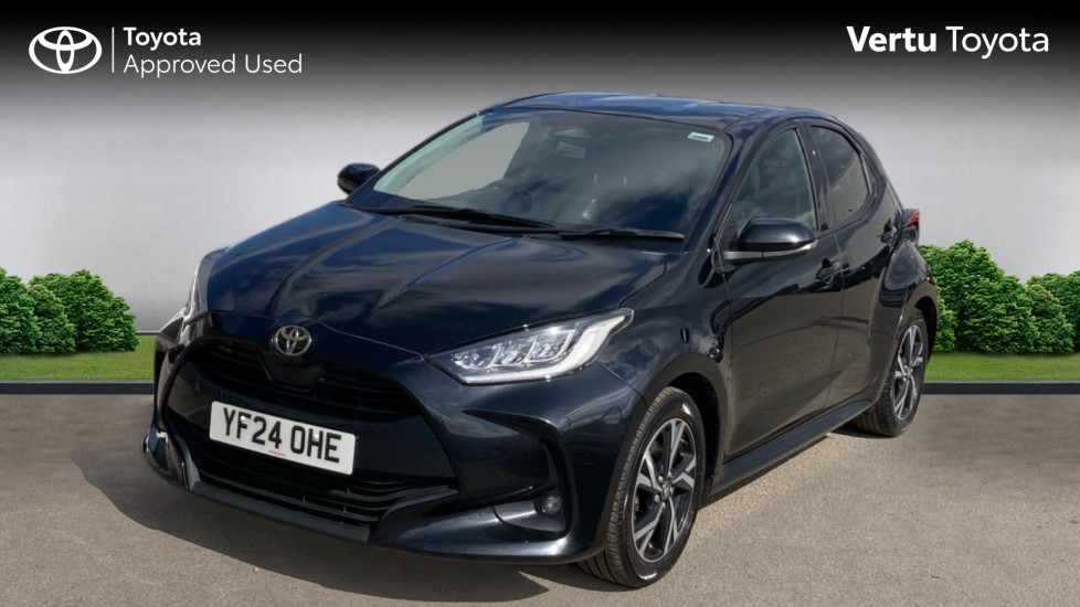 Toyota Yaris 1.5 Hybrid Design 5dr CVT Hybrid Hatchback - Image 3