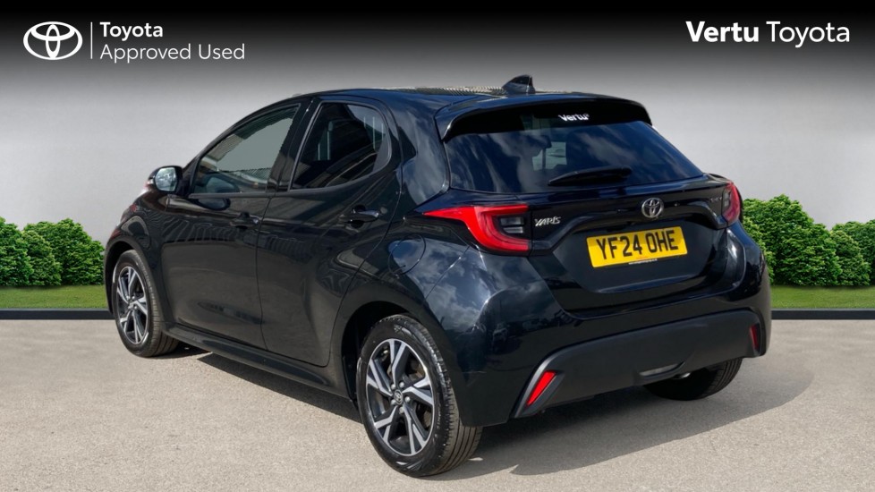 Toyota Yaris 1.5 Hybrid Design 5dr CVT Hybrid Hatchback - Image 4