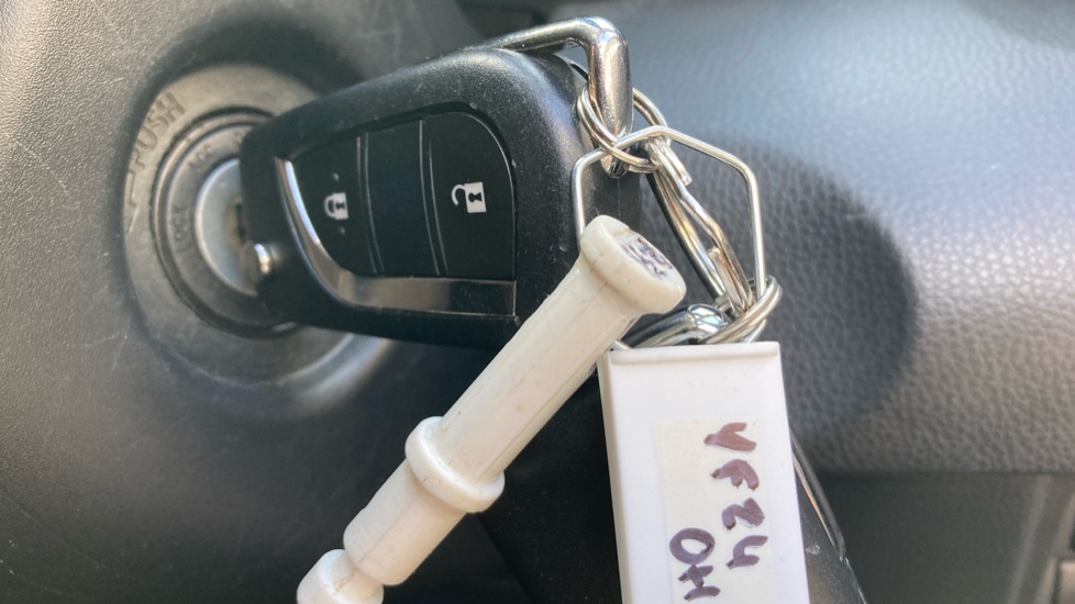 Toyota Yaris 1.5 Hybrid Design 5dr CVT Hybrid Hatchback - Image 16