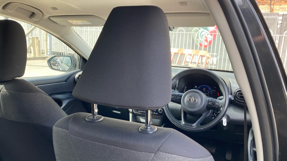 Toyota Yaris 1.5 Hybrid Design 5dr CVT Hybrid Hatchback - Image 19