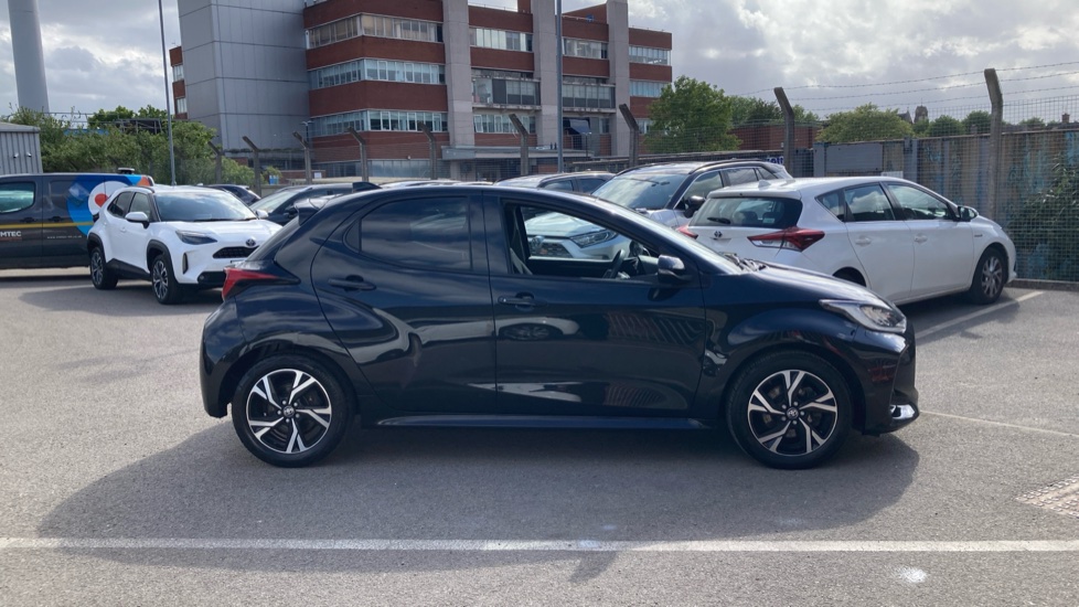Toyota Yaris 1.5 Hybrid Design 5dr CVT Hybrid Hatchback - Image 23
