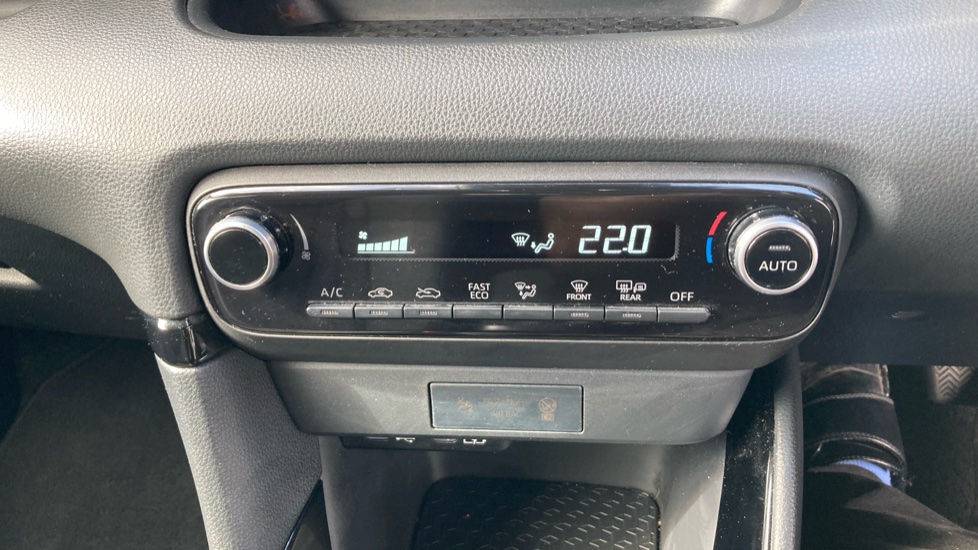 Toyota Yaris 1.5 Hybrid Design 5dr CVT Hybrid Hatchback - Image 34