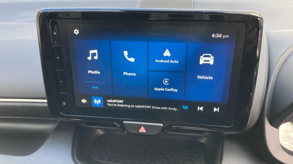 Toyota Yaris 1.5 Hybrid Design 5dr CVT Hybrid Hatchback - Image 36