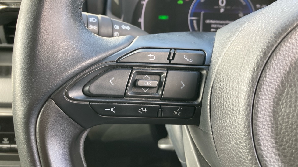 Toyota Yaris 1.5 Hybrid Design 5dr CVT Hybrid Hatchback - Image 38