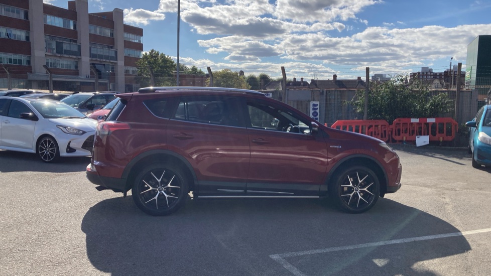 Toyota RAV4 2.5 VVT-i Hybrid Design TSS 5dr CVT Hybrid Estate - Image 23