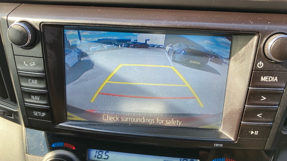 Toyota RAV4 2.5 VVT-i Hybrid Design TSS 5dr CVT Hybrid Estate - Image 32