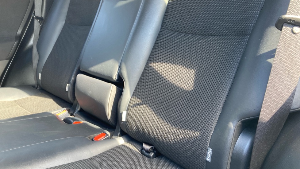 Toyota RAV4 2.5 VVT-i Hybrid Design TSS 5dr CVT Hybrid Estate - Image 35