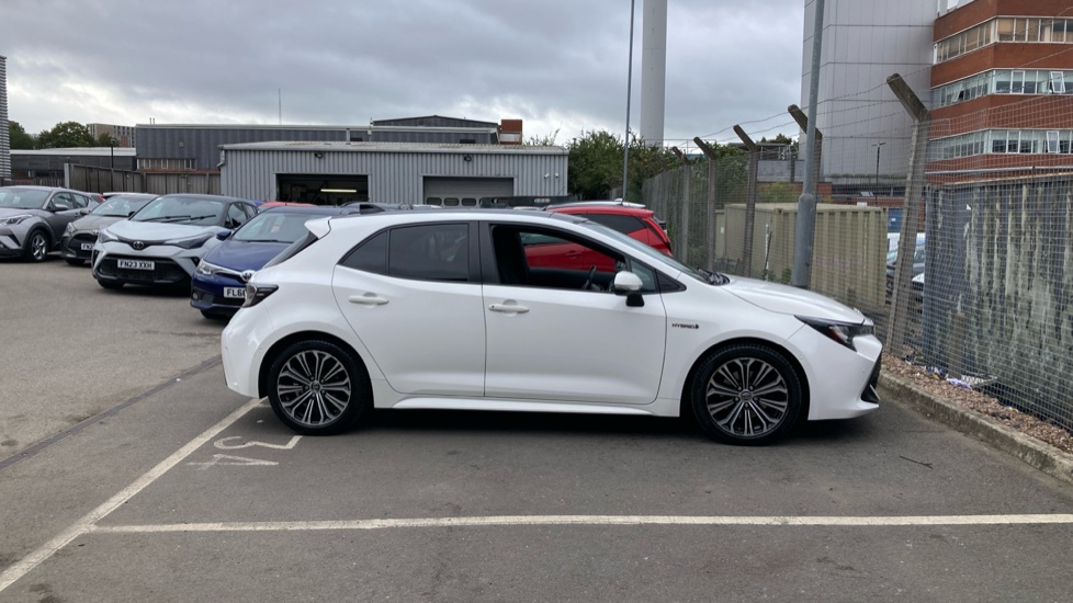 Toyota Corolla 2.0 VVT-i Hybrid Design 5dr CVT Hybrid Hatchback - Image 23