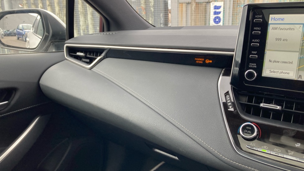 Toyota Corolla 2.0 VVT-i Hybrid Design 5dr CVT Hybrid Hatchback - Image 27