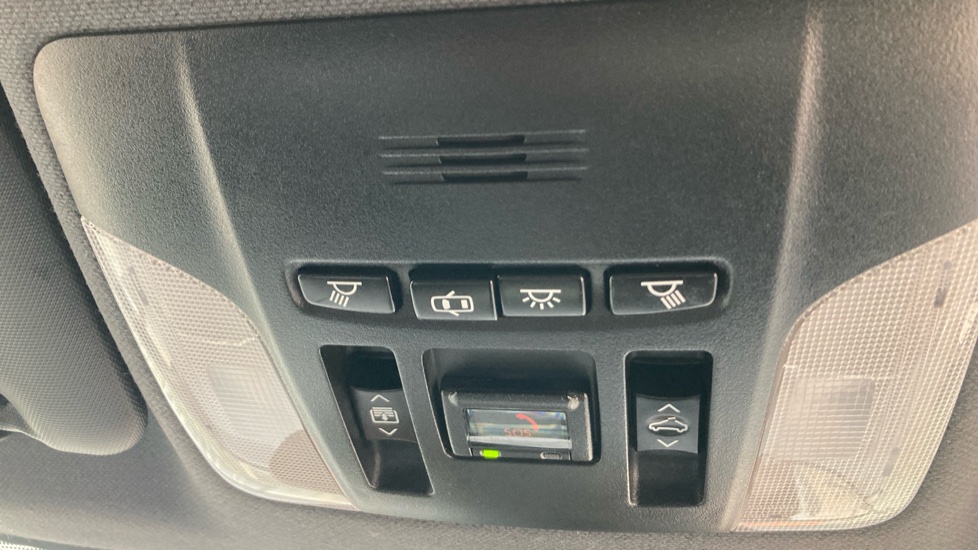 Toyota Corolla 2.0 VVT-i Hybrid Design 5dr CVT Hybrid Hatchback - Image 29