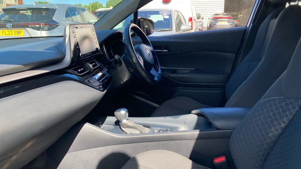 Toyota C-HR 1.8 Hybrid Icon 5dr CVT Hybrid Hatchback - Image 5