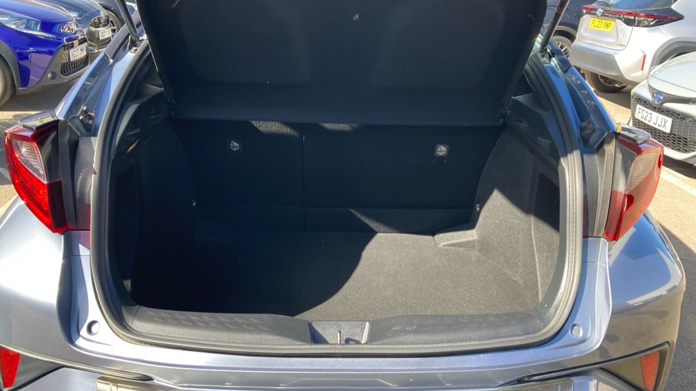 Toyota C-HR 1.8 Hybrid Icon 5dr CVT Hybrid Hatchback - Image 13