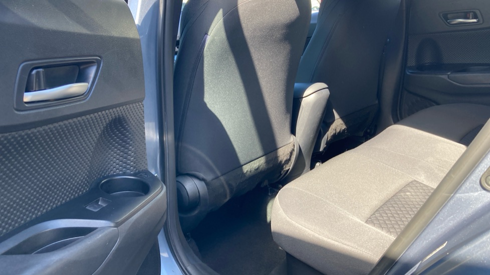 Toyota C-HR 1.8 Hybrid Icon 5dr CVT Hybrid Hatchback - Image 15
