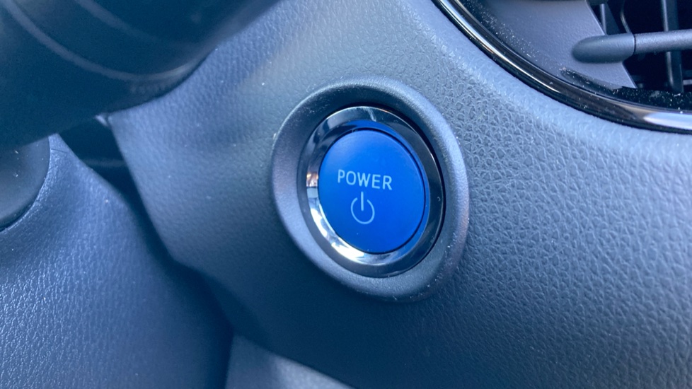 Toyota C-HR 1.8 Hybrid Icon 5dr CVT Hybrid Hatchback - Image 16