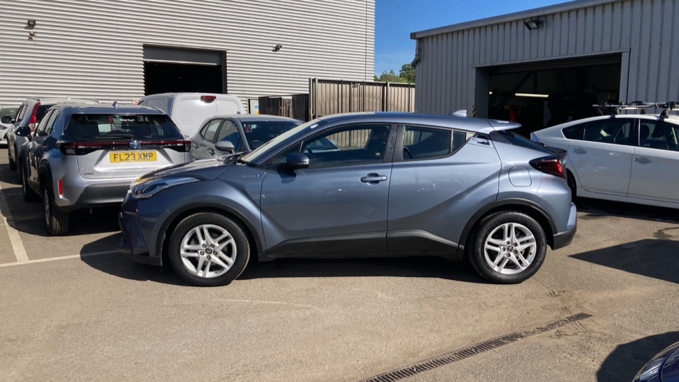 Toyota C-HR 1.8 Hybrid Icon 5dr CVT Hybrid Hatchback - Image 24