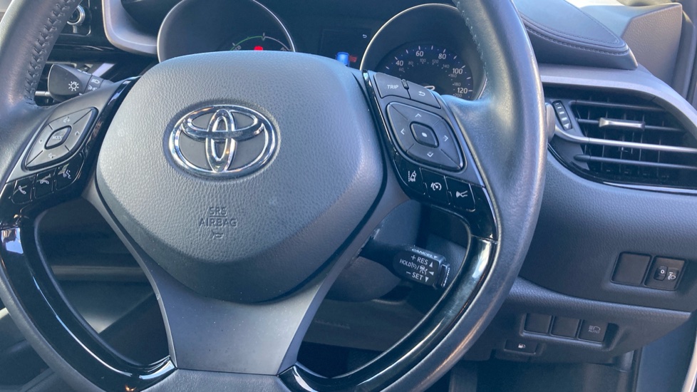 Toyota C-HR 1.8 Hybrid Icon 5dr CVT Hybrid Hatchback - Image 31