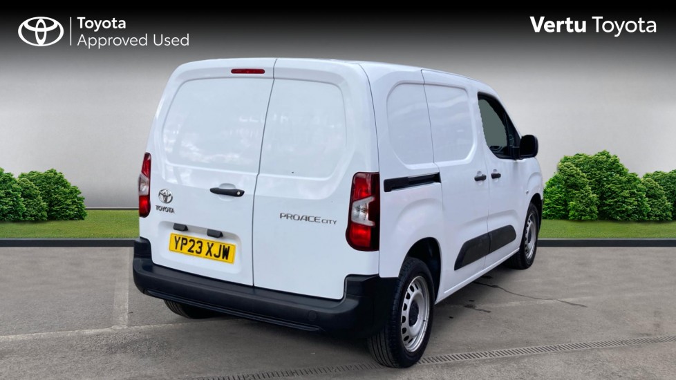 Toyota Proace City L1 Diesel 1.5D 100 Active Van [6 Speed] - Image 2