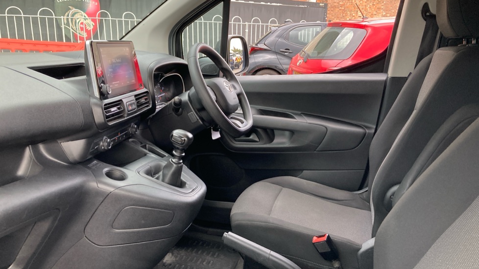 Toyota Proace City L1 Diesel 1.5D 100 Active Van [6 Speed] - Image 5