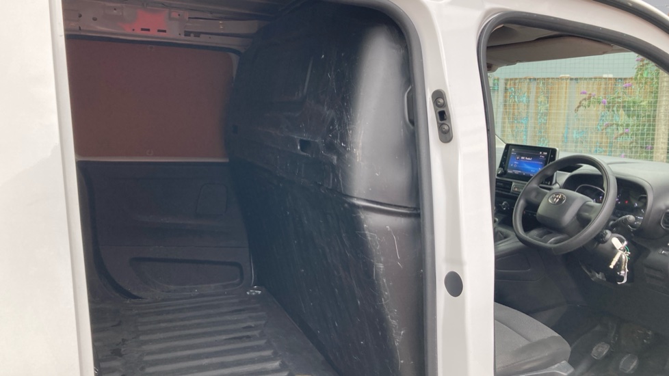 Toyota Proace City L1 Diesel 1.5D 100 Active Van [6 Speed] - Image 8
